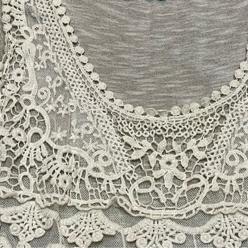 Moa Moa Ivory/Beige Crocheted Lace Top Lightweight Women’s Size Medium - Picture 5 of 11